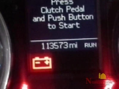 2015 Chrysler Town & Country Speedometer Instrument Cluster Gauges - Image 1 of 4