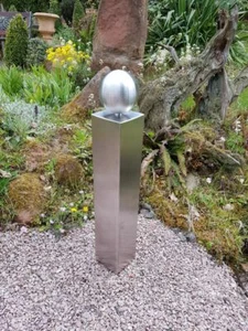 Edelstahl Säule V2A Säule 70cm mit 100mm Edelstahlkugel Garten Deko Handarbeit - Bild 1 von 2