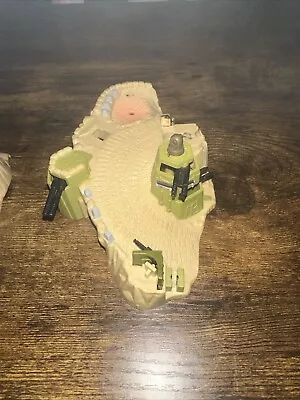 Lote de 4 Micro Máquinas Zonas de Batalla Militares Sets de Juego Armas Aleatorias Monturas Bridg Foto 1 de 4