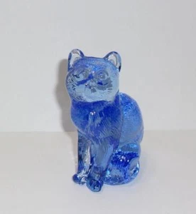 Mosser Glass Kimberlight Blue Periwinkle Sitting Cat Kitten Figurine Made In USA - Picture 1 of 4