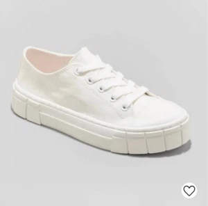 NEW Mad Love Women's Fran Sneakers- Size 8 White - Picture 1 of 5