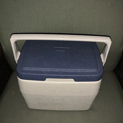 Coleman Personal 8 Enfriadores Azul Hielo y Blanco Camping Caza Pesca Modelo 5272 Foto 1 de 4