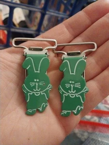 Vintage Suspender Clips Green Rabbits - Picture 1 of 3