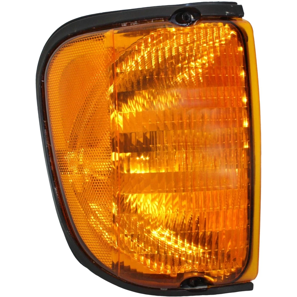 Corner Light For 2003-2007 Ford E-350 Super Duty E-250 E-150 Passenger Side - Image 1 of 4