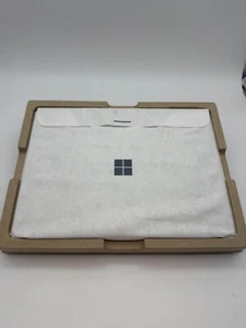Microsoft Surface Pro 11 13" Copilot+ 3.4 GHz Snapdragon X Plus 16GB 256GB SSD - Picture 1 of 4