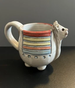 Dolly das Lama 3D Steinzeug Kunstkeramik skurrile Kaffeetasse Becher Schlammwerk USA - Bild 1 von 15
