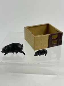 Metal Lead Farmyard Accessories Pigsty And Pigs JoHillCo - Picture 1 of 11