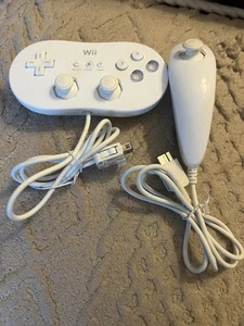 Official Nintendo Wii Classic Pro Controller And Nunchuck White - Picture 1 of 3