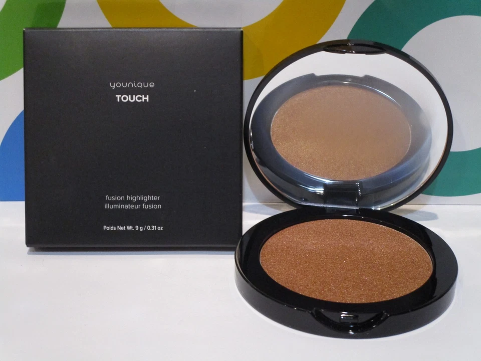 YOUNIQUE ~ ILUMINADOR FUSIÓN TÁCTIL ~ BRONCEADO ~ 0,31 OZ Foto 1 de 1
