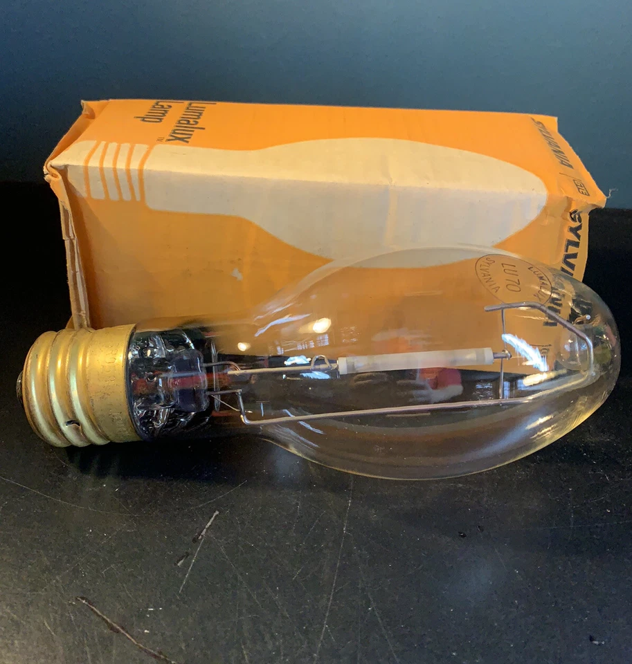 New Old Stock Lumalux High Pressure Sodium 70W Bulb Lamp Sylvania LU70 012 - Image 1 of 4