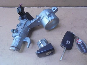 VAUXHALL ASTRA 2011 BARRIL DE ENCENDIDO Y CERRADURA PUERTA LADO CONDUCTOR Y 1 LLAVE - Imagen 1 de 12