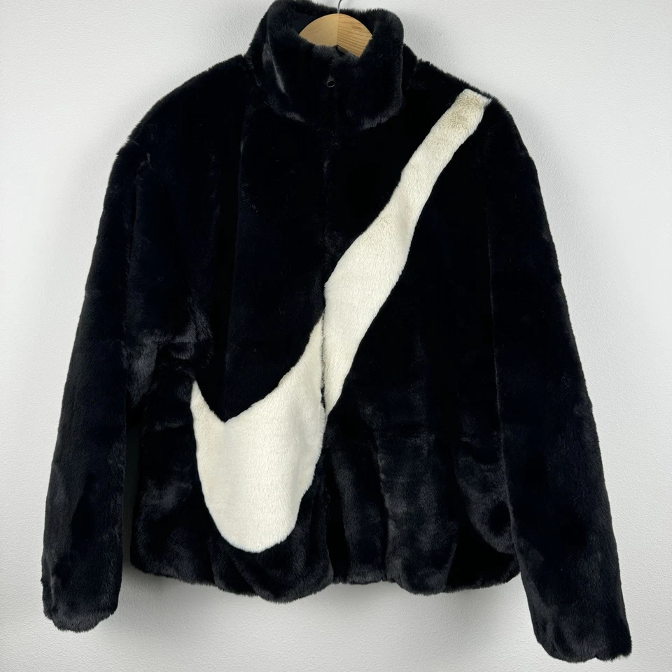 Nike Sportswea Women's Jacket Black - Size L (DO3791010)