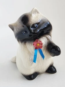 Vintage Siamese white Colorpoint cat cloth bow raised paw ceram.figurine 5.5"EUC - Picture 1 of 7