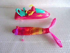 BARBIE DOLL COLA DE SIRENA TABLA DE SURF JET SKI ACCESORIOS DE VERANO JUGUETE RETRO neocurio - Imagen 1 de 4