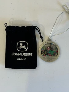 CN36 John Deere 2002 Limited Edition Pewter Christmas Ornament - No 7 - Bild 1 von 3