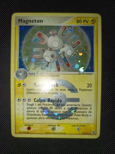 Magneton 27/112 Feuerrot Und Blattgrün Holo Stamped NM Ita A17 - Bild 1 von 3