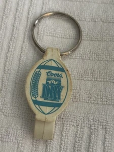 COORS BIRRA SECCA CO. PORTACHIAVI LOGO - APRIBOTTIGLIE OTTIMO PER QUALSIASI COLLEZIONE! - Foto 1 di 2