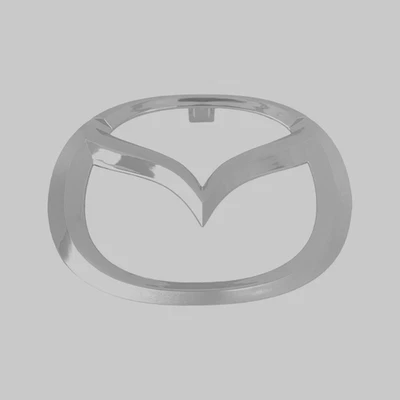 Insignia cromada con emblema de rejilla de Mazda con logotipo plateado Foto 1 de 4