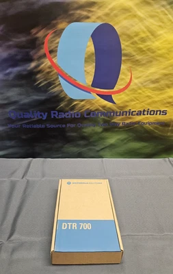 NEW IN BOX Motorola DTR700 DTS150NBDLAA 900Mhz Two Way Radio w Charger & Antenna - Image 1 of 4