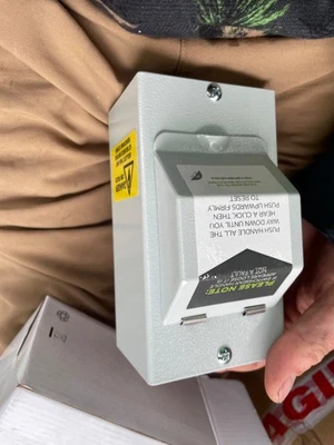 Rolev 40A Metal Consumer Unit G2 EV40 Electric Vehicle including RCBO ACEQ0185 - Image 1 of 4