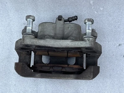 2017 NISSAN PATHFINDER RIGHT PASSENGER SIDE FRONT BRAKE CALIPER - Image 1 of 2