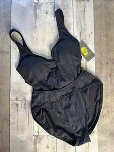 Vince Camuto gerippt hohes Bein ausgeschnitten Welleneffekt, 10 schwarz Einzelhandel 122 - Bild 1 von 7