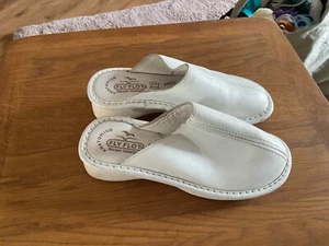 Fly Flot Womens Italian White Comfort Anti Shock Slip On Clogs EU 35 uk 2.5 - Picture 1 of 7