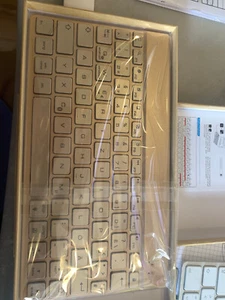 2 Keyboards neu, gold und schwarz, Alugehäuse und Bluetooth - Bild 1 von 9