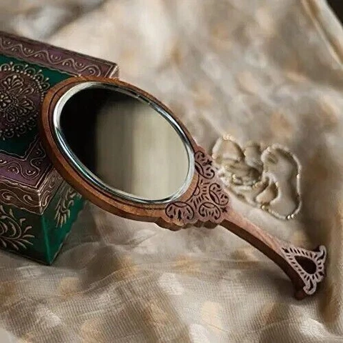 Vintage Engraved Home Decorative Handheld Mirror (Brown)  Retro Cover