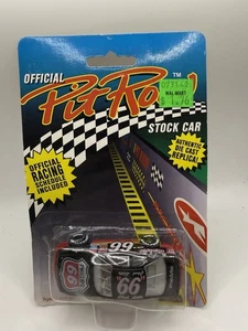 Pit Row Stock Car Die Cast Replica Maßstab 1:64 #66 Chad Little - Bild 1 von 2