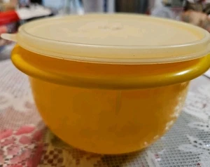 Vintage Tupperware Yellow Bowl #271-4 With Lid / Very Good Condition! - Bild 1 von 4