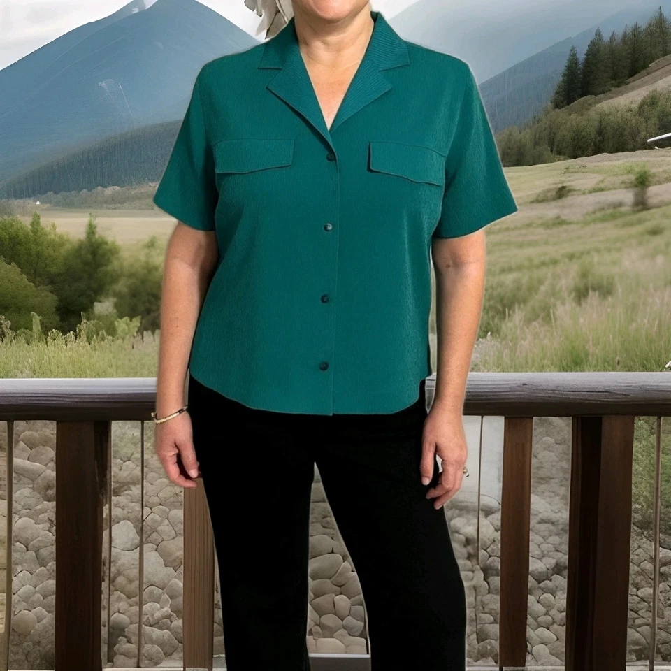 Athleta Echo Top Green Medium M Button Down Collared Item 587908