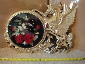 Vintage Taiyih Unicorn, Pegasus, winged horse wall clock, butterfly secondhand. - Picture 1 of 7