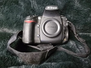 Nikon D700 body UNTESTED - Picture 1 of 8