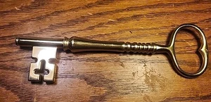 Large Brass Skeleton Key Paperweight 7.75" Long, Virginia Metalcrafters? LOOK - Picture 1 of 9