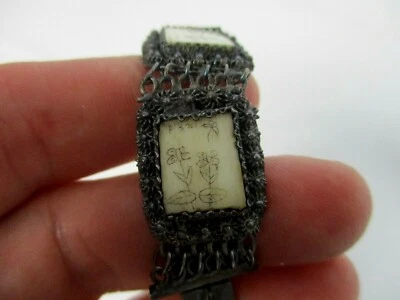 PULSERA ANTIGUA CHINA DE ESLABONES DE PLATA ESTERLINA CON ESCENAS DE PIEDRA TALLADA Foto 1 de 4