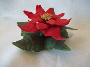 Estatuilla de flor de pascua roja de porcelana Lenox - Imagen 1 de 11