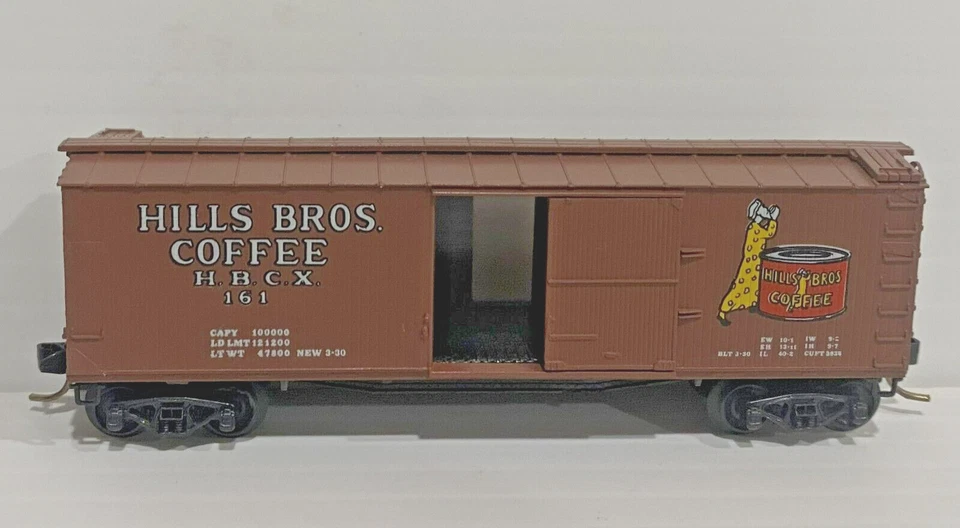 Hills Bros Coffee. N Scale. 40' Wood Sheathed Box Car, SSD. Road # 161. Kadee. - Image 1 of 3