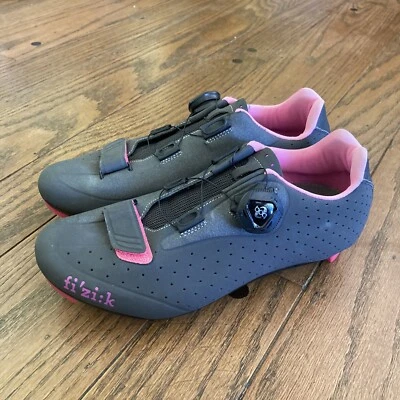 Zapato de ciclismo de carretera Fizik R5 BOA para mujer antracita/fucsia, 37 Foto 1 de 4