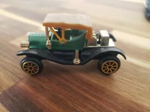 1910 Ford Model T Antique Motoring Collectible 1/64 Scale Diecast Diorama Model - Picture 1 of 5