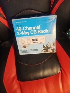 Radio móvil CB realista TRC-415 40 canales con micrófono - Imagen 1 de 7