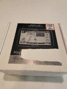 Magellan RoadMate 2136T-LM Automotive GPS Receiver - Picture 1 of 5