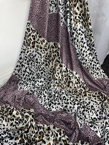 1 mtr lilac multi coloured animal leopard print velvet fabric.58”wide (147cm) - Picture 1 of 6