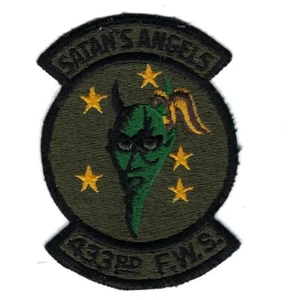 ORIGINAL 1970's-80's 433rd FIGHTER WEAPONS SQUADRON subdued patch - Picture 1 of 2