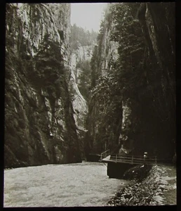 Glass Magic Lantern Slide GORGE OF THE AAR NO3 C1910 HISTORIC PHOTO SWITZERLAND - Picture 1 of 2
