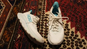 Hoka One One Clifton 10 Damen-Laufschuhe US-Größe 6B weiß/cieloblau - Bild 1 von 11