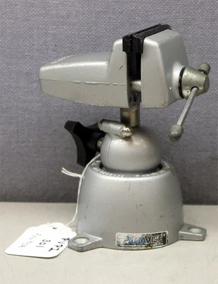 Tornillo de rotación de 3 ejes de perilla única PanaVise 301 Foto 1 de 3