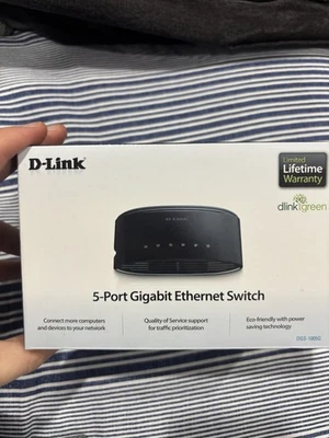 D-Link DGS-1005G External Unmanaged Gigabit Ethernet Switch 5-Ports - Image 1 of 4