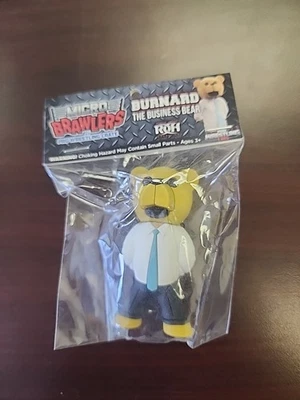 Caja de lucha libre profesional Micro Brawlers Burnard The Business Bear ROH todo en BTE AEW Foto 1 de 4