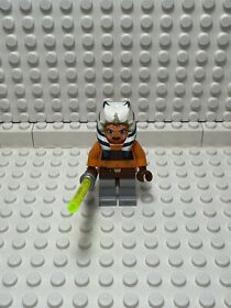 LEGO Star Wars Minifigure Ahsoka Tano Padawan (2008) sw0192 (set 7675) Complete!
